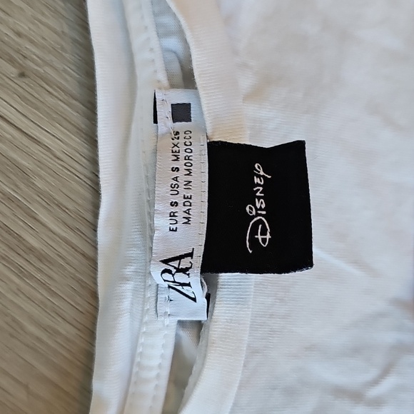 Zara x Disney Dumbo Shortsleeve Tee, Small - Picture 5 of 10